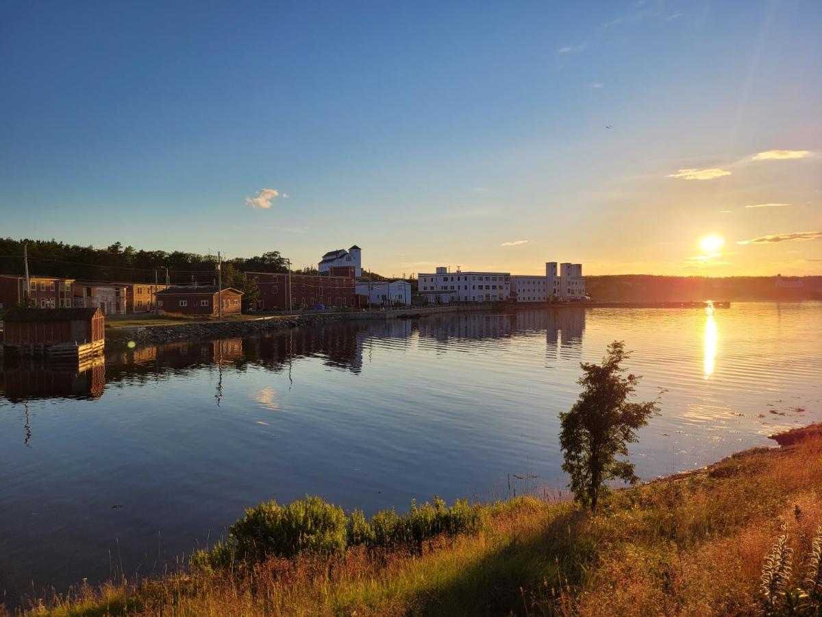 The Harbourside Inn Port Union Bagian luar foto