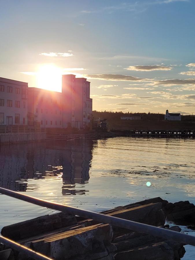The Harbourside Inn Port Union Bagian luar foto