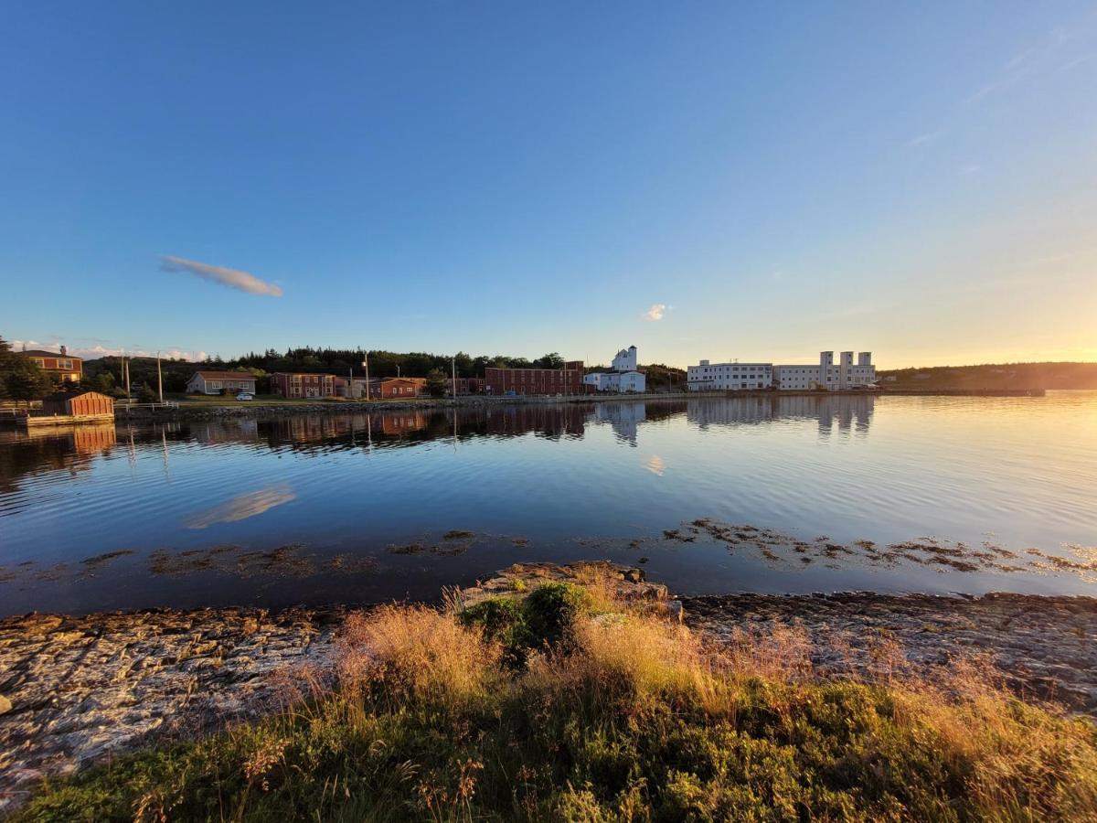 The Harbourside Inn Port Union Bagian luar foto