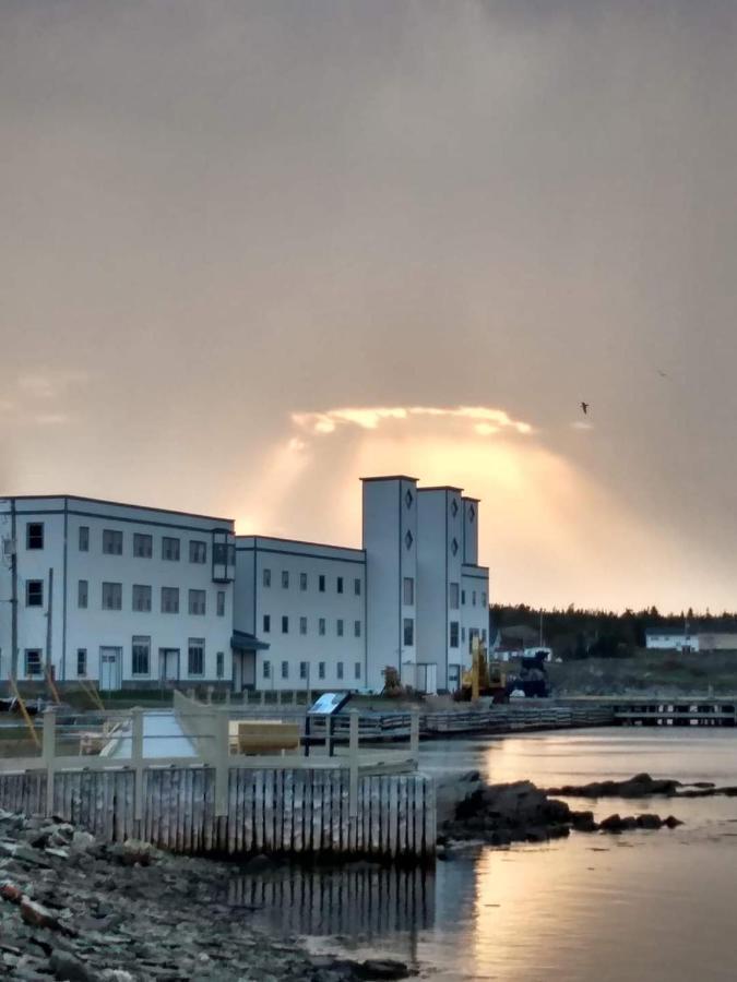 The Harbourside Inn Port Union Bagian luar foto